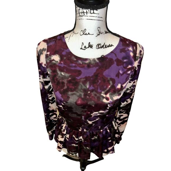 RED‎ Saks Fifth Avenue XS Shirt. Purple Splash Print Top. Retail 119.99 - Picture 2 of 9